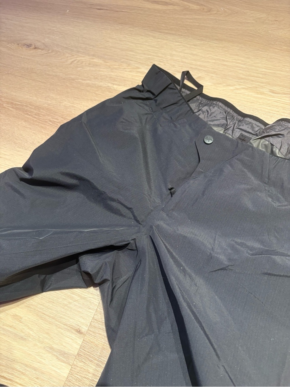 Arc'teryx Women's Black Goretex Pants